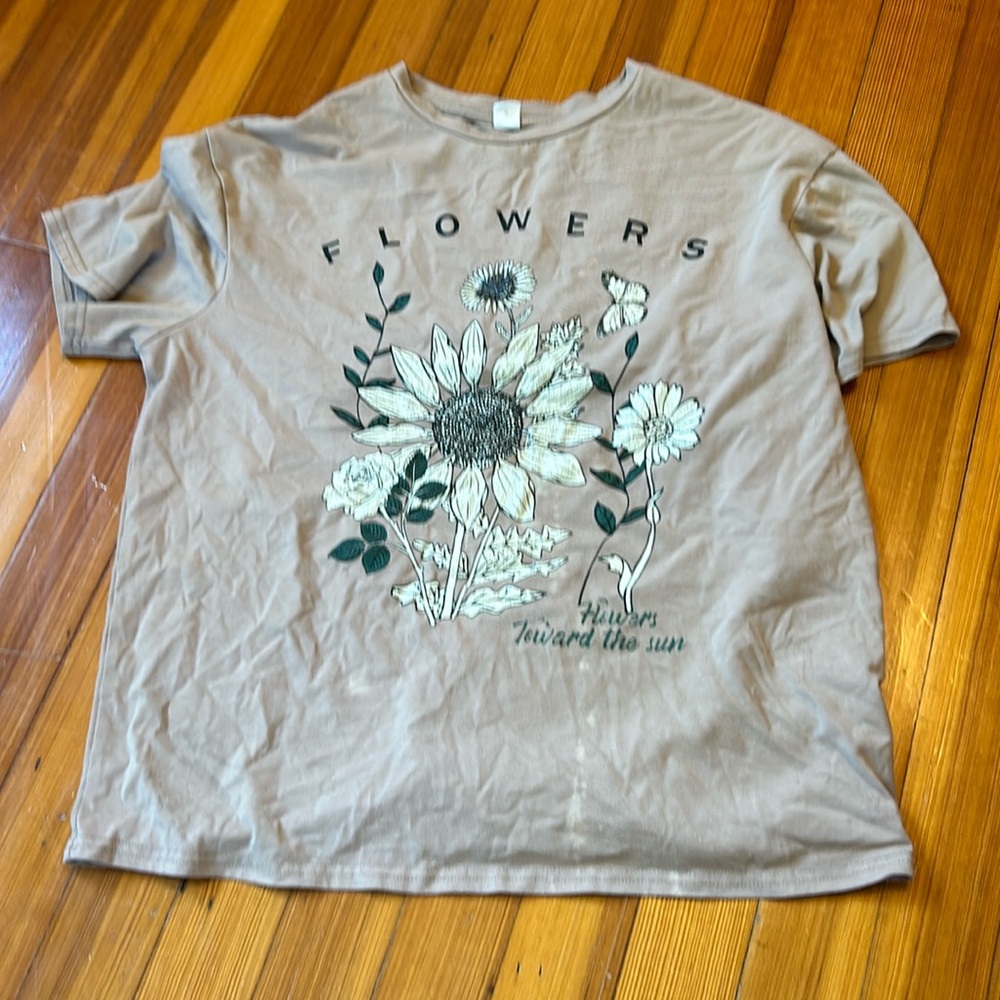 Brown tee